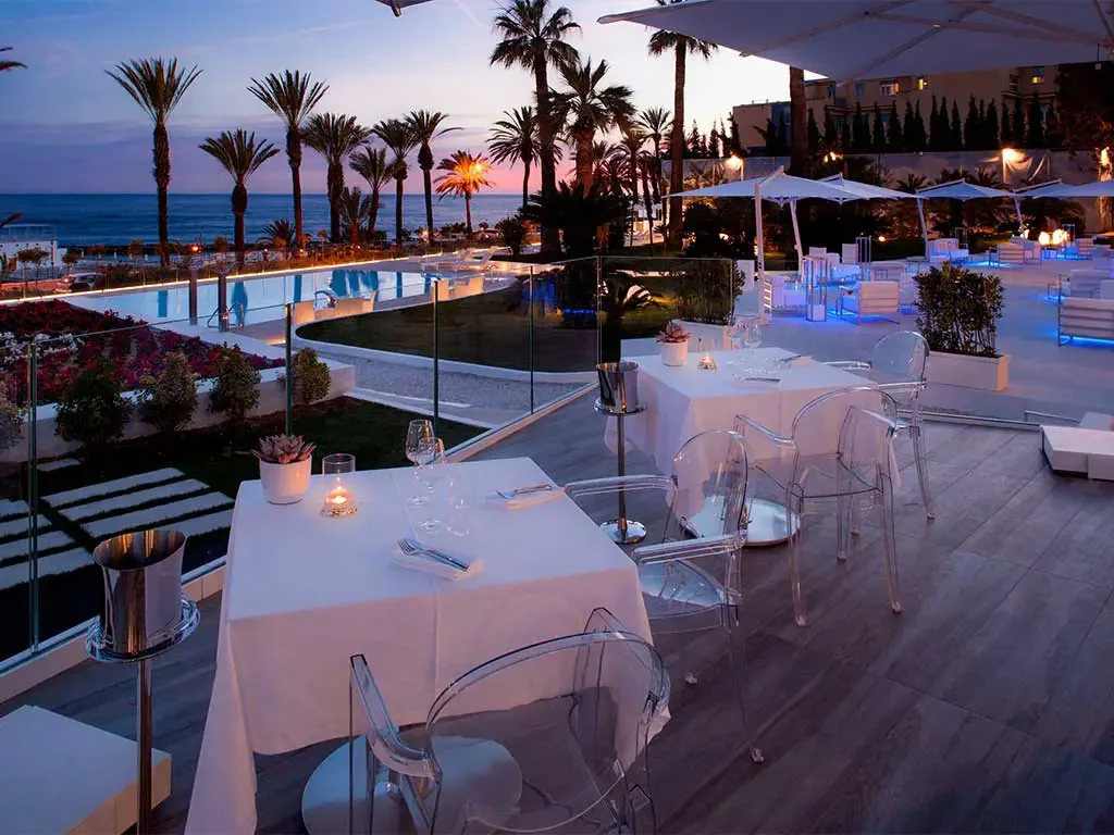 Una destinazione che unisce scena, vista mare e capacita di rappresentanza